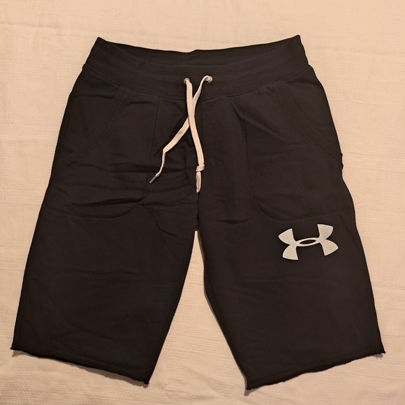 Under Armour men's Medium navy blue sweatpant fabric shorts, VGUC - Picture 1 of 5